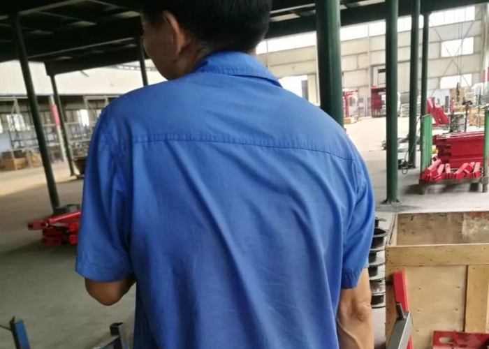 烈日下的擔當、高溫下的堅持